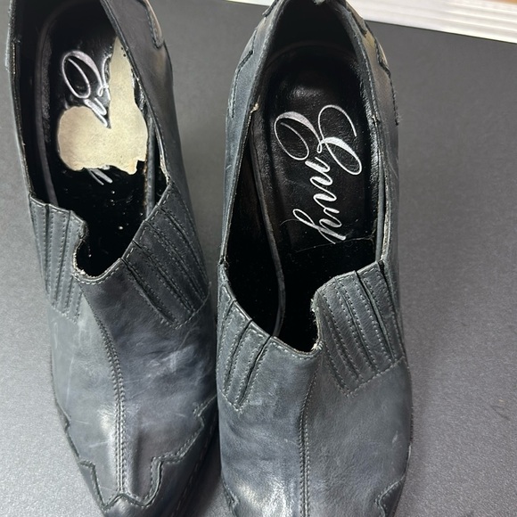 Women’s Envy size 7 - Picture 2 of 8